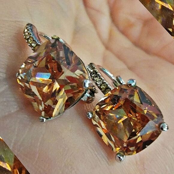 9mm Square Cut Apricot Champagne CZ Rhodium Plate Drop Earrings 0.75" long #NWOT - Picture 2 of 5